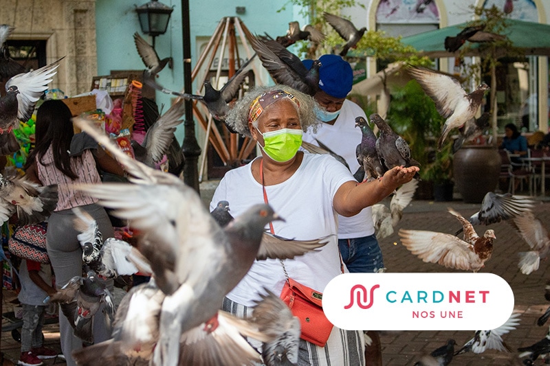 Install a complete network of ATMs in the Dominican Republic
